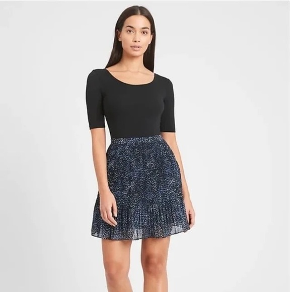 Banana Republic Dresses & Skirts - Banana Republic Polka Dot Mini Skirt